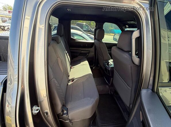 5TFKB5AB4TX052680 2026 TOYOTA TUNDRA Gray Rear view