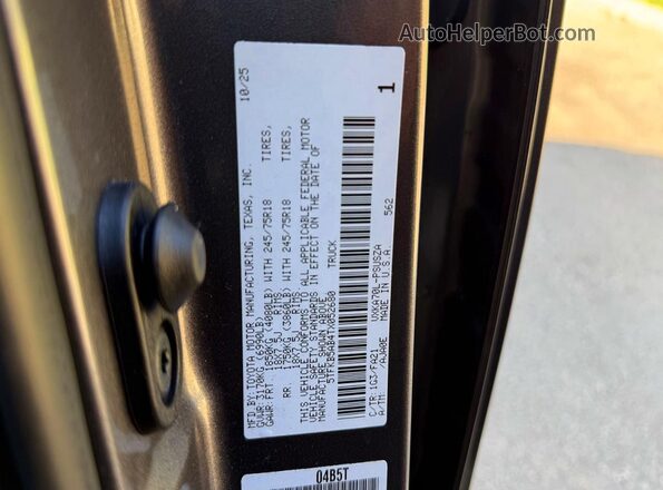 5TFKB5AB4TX052680 2026 TOYOTA TUNDRA Gray Rear seats view