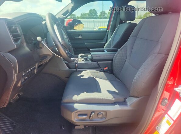5TFLA5DB1TX392680 2026 TOYOTA TUNDRA Red Widok wnętrza z przodu