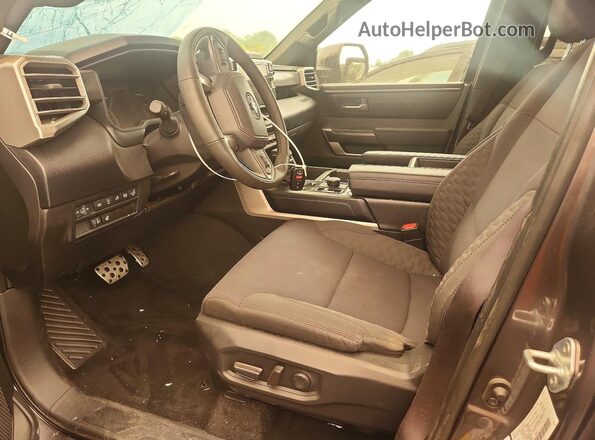 5TFLA5DB5SX325756 2025 TOYOTA TUNDRA Серый Вид салона спереди