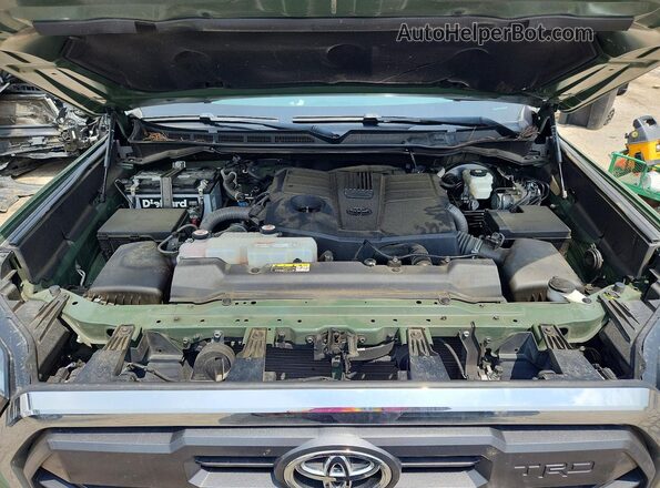 5TFMA5DB4NX003098 2022 TOYOTA TUNDRA Green Вид задньої частини салону