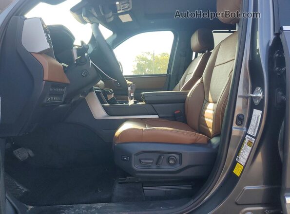 5TFMA5DBXTX373288 2026 TOYOTA TUNDRA Gray Սալոնի դիմացի տեսք