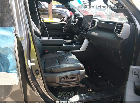 5TFMA5EC3SX042378 2025 TOYOTA TUNDRA Черный Вид салона спереди