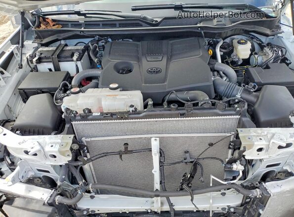 5TFMA5EC6SX043007 2025 TOYOTA TUNDRA White Vista interior trasera