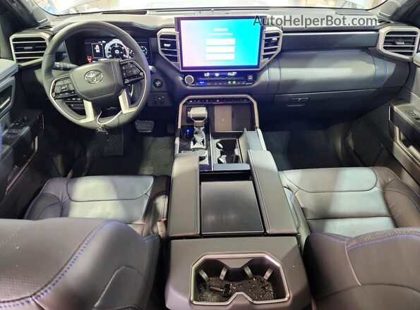 5TFNC5DB0TX117241 2026 TOYOTA TUNDRA Charcoal Widok deski rozdzielczej