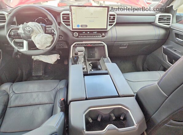 5TFNC5DB1SX098410 2025 TOYOTA TUNDRA Красный Вид панели приборов