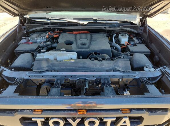 5TFPC5DB0SX089948 2025 TOYOTA TUNDRA Charcoal Widok wnętrza z tyłu
