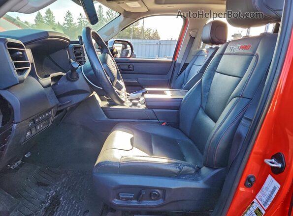 5TFPC5DB9PX027259 2023 TOYOTA TUNDRA Оранжевый Вид салона спереди