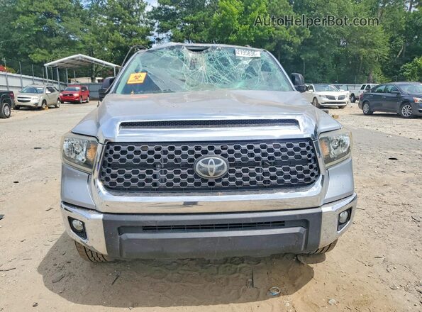 5TFRM5F10JX130040 2018 TOYOTA TUNDRA Серебряный Вид спереди