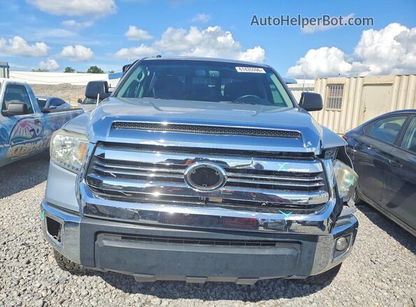 5TFRM5F15HX122025 2017 TOYOTA TUNDRA Серебряный Вид спереди