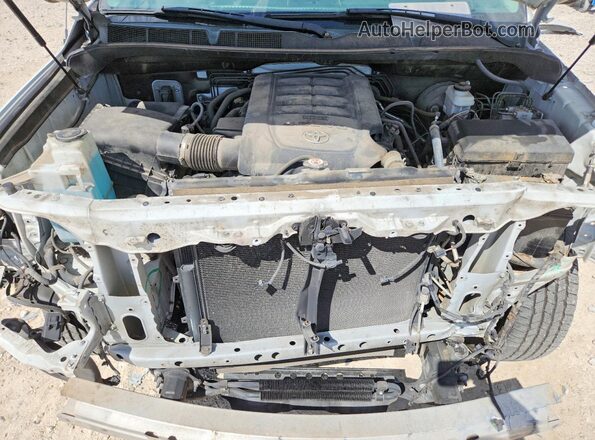 5TFRM5F16KX136121 2019 TOYOTA TUNDRA White Rear interior view