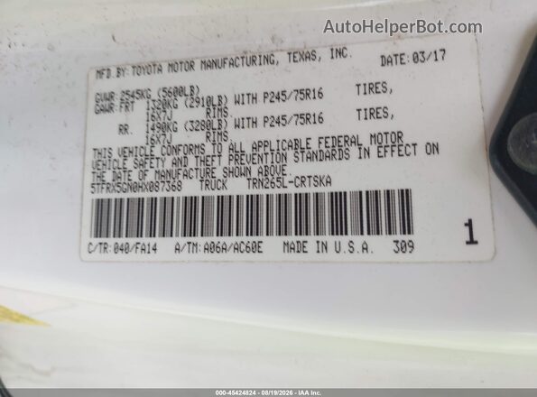 5TFRX5GN0HX087368 2017 TOYOTA TACOMA White Widok komory silnika