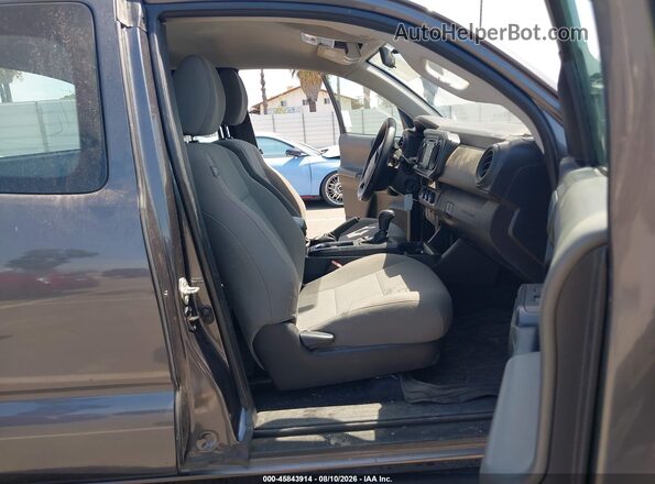 5TFRX5GN2HX097433 2017 TOYOTA TACOMA Silver Սալոնի դիմացի տեսք