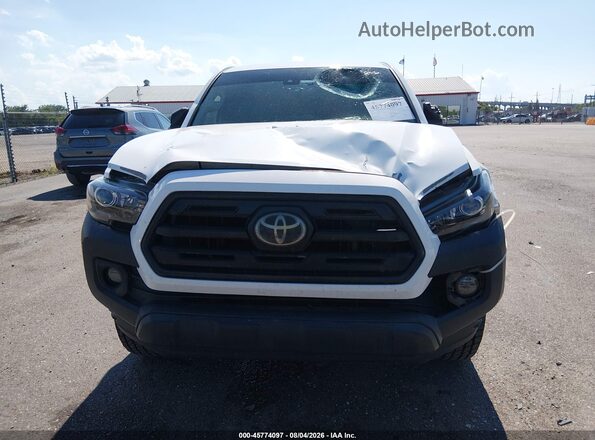 5TFRX5GN2JX123065 2018 TOYOTA TACOMA Белый Вид щитка приборов
