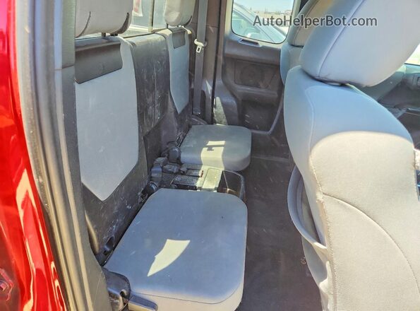 5TFRX5GN3KX139020 2019 TOYOTA TACOMA Red Vista de los asientos traseros
