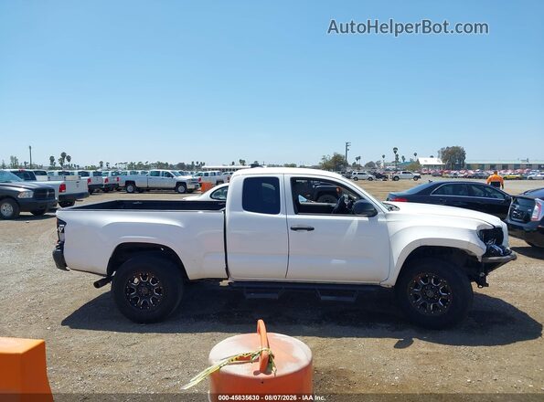 5TFRX5GN4KX151239 2019 TOYOTA TACOMA White Вид задньої частини салону