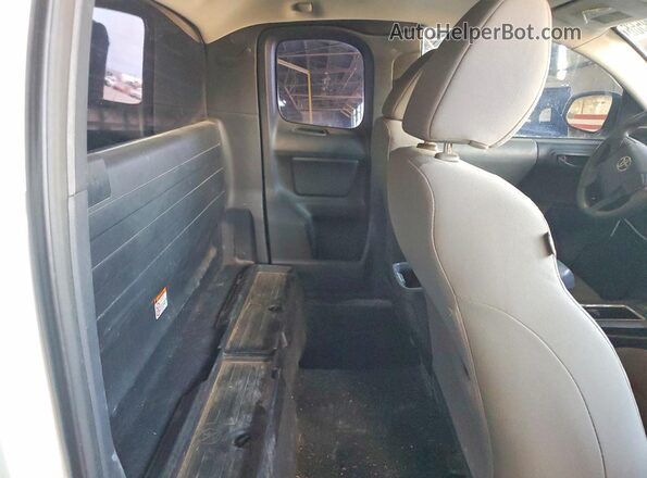 5TFRX5GN5GX065929 2016 TOYOTA TACOMA White Rear seats view