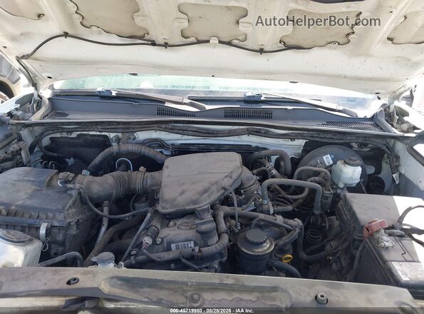 5TFRX5GN7KX157259 2019 TOYOTA TACOMA White Rear view