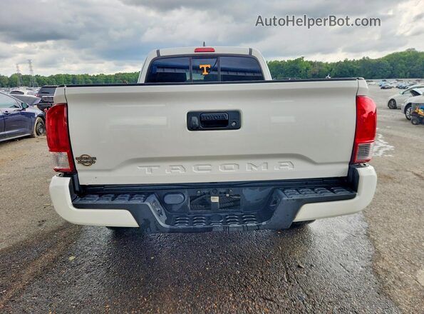 5TFRX5GN8HX098361 2017 TOYOTA TACOMA White Вид ззаду