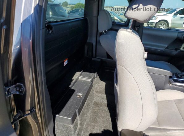 5TFRX5GNXHX090584 2017 TOYOTA TACOMA Charcoal Հետևի նստատեղերի տեսք
