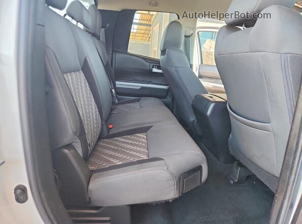 5TFRY5F12MX297234 2021 TOYOTA TUNDRA White Widok tylnych siedzeń