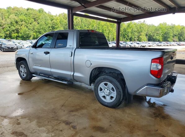5TFRY5F18JX242136 2018 TOYOTA TUNDRA Серебряный Задняя левая четверть