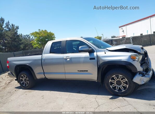 5TFRY5F18KX248438 2019 TOYOTA TUNDRA Серебряный Вид задней части салона