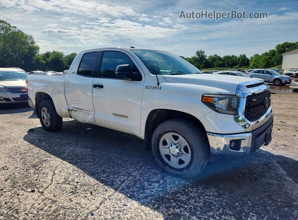 5TFUM5F11JX079352 2018 TOYOTA TUNDRA Белый Передняя правая четверть