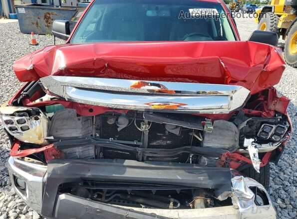 5TFUM5F14HX070560 2017 TOYOTA TUNDRA Red Widok wnętrza z tyłu