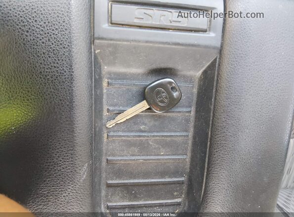 5TFUW5F18HX586382 2017 TOYOTA TUNDRA Белый Вид панели приборов