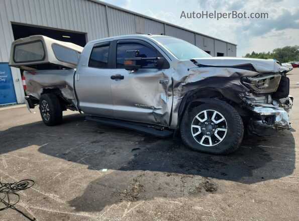 5TFUY5F14JX710583 2018 TOYOTA TUNDRA Silver Առջևի աջ