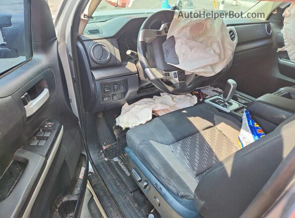 5TFUY5F14JX710583 2018 TOYOTA TUNDRA Silver Առջևի վահանակի տեսք