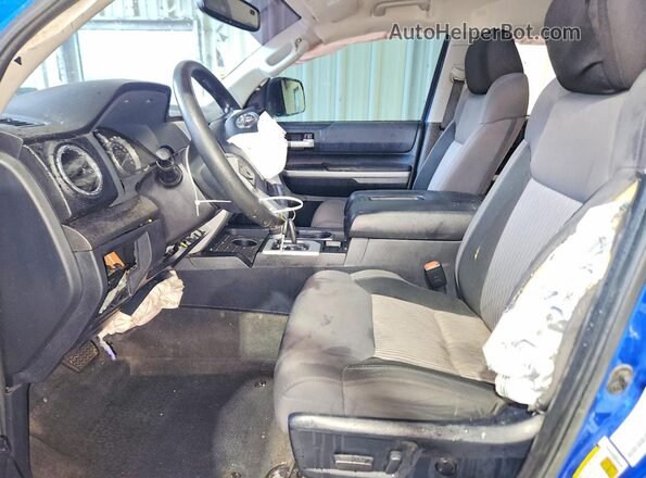 5TFUY5F19HX587485 2017 TOYOTA TUNDRA Blue წინა სალონის ხედი