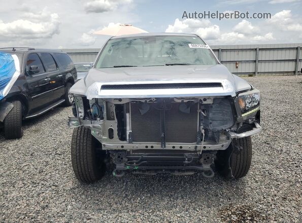 5TFUY5F19LX937223 2020 TOYOTA TUNDRA Серебряный Вид спереди