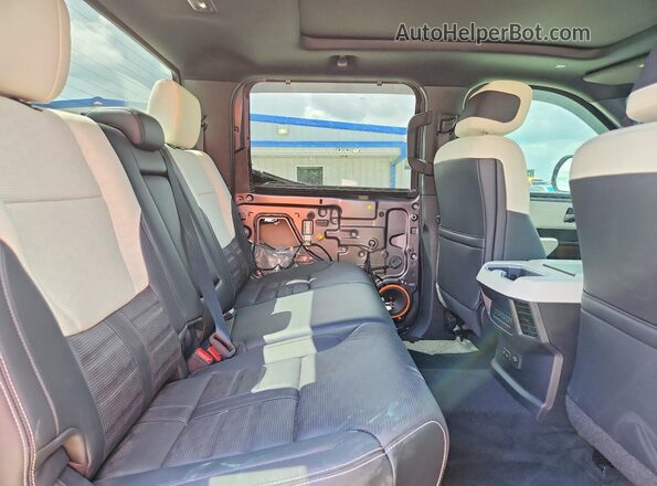 5TFVC5DB0RX078546 2024 TOYOTA TUNDRA Gray Widok tylnych siedzeń