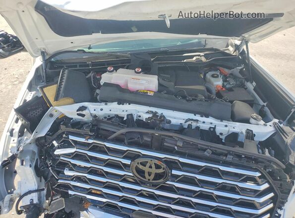 5TFVC5DB9TX129503 2026 TOYOTA TUNDRA White Вид задньої частини салону