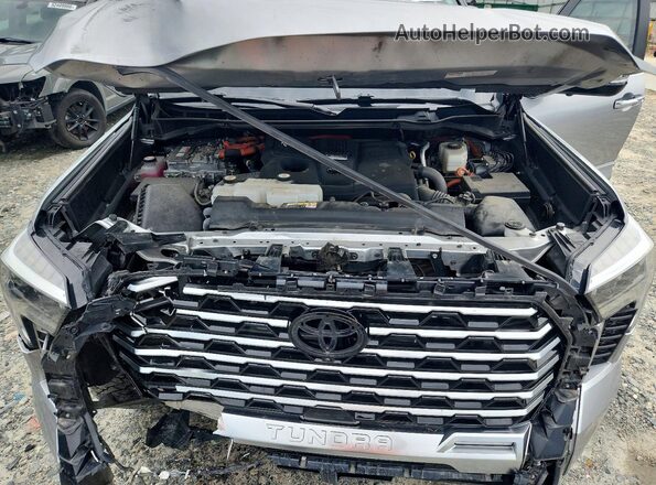 5TFVC5DBXRX077095 2024 TOYOTA TUNDRA Silver Вид задньої частини салону