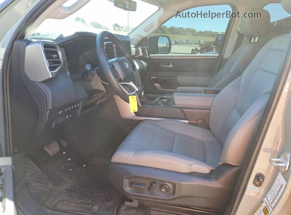 5TFWA5DB1RX191142 2024 TOYOTA TUNDRA Серый Вид салона спереди