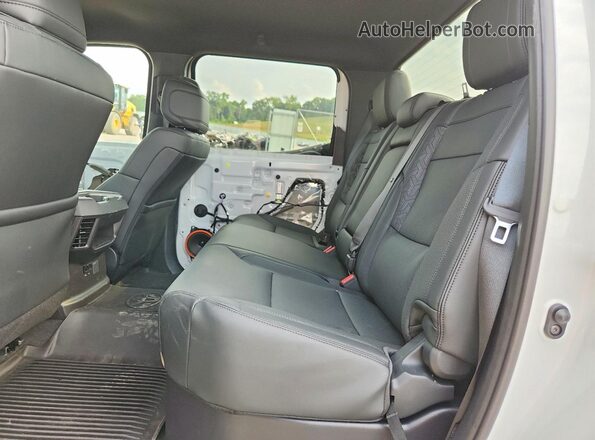 5TFWA5DB2SX282233 2025 TOYOTA TUNDRA White Вид задніх сидінь