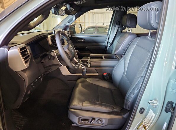 5TFWA5DB4SX318553 2025 TOYOTA TUNDRA Серый Вид салона спереди