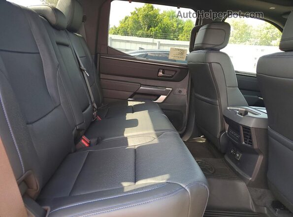 5TFWA5DB4TX366121 2026 TOYOTA TUNDRA Silver უკანა სავარძლების ხედი