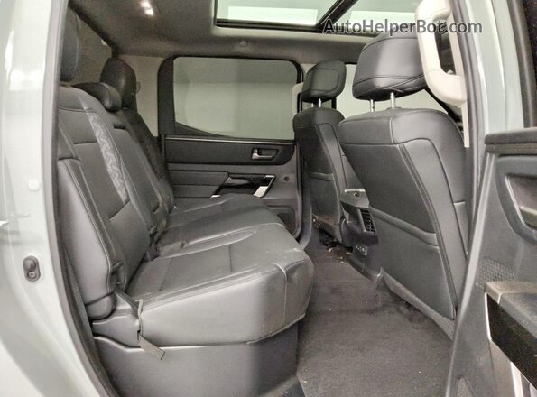 5TFWA5DB6RX230985 2024 TOYOTA TUNDRA Gray Widok tylnych siedzeń