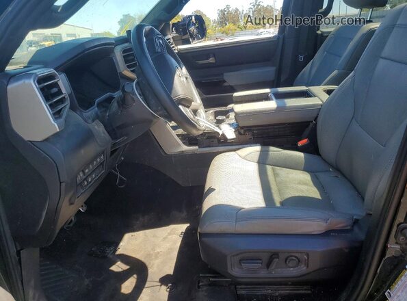 5TFWA5DB8SX299859 2025 TOYOTA TUNDRA Черный Вид салона спереди