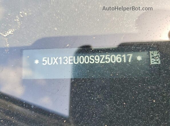 5UX13EU00S9Z50617 2025 BMW X5 Black Vista del compartimento del motor