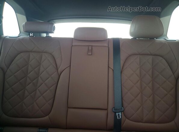 5UX13EU04R9S18694 2024 BMW X5 Белый Вид задних сидений