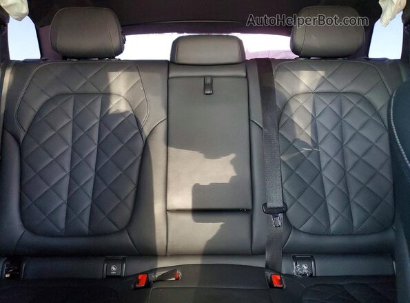 5UX13EU04R9V91007 2024 BMW X5 Black უკანა სავარძლების ხედი