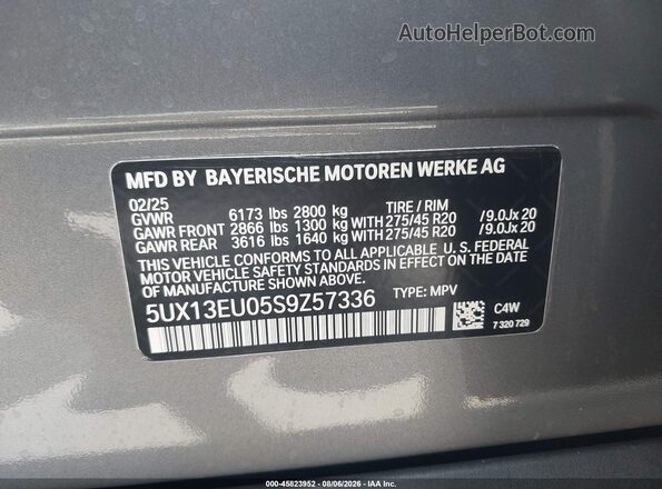 5UX13EU05S9Z57336 2025 BMW X5 Gray Widok komory silnika