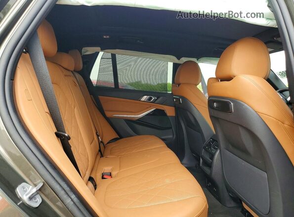 5UX13EU08S9Y64505 2025 BMW X5 Green Rear seats view