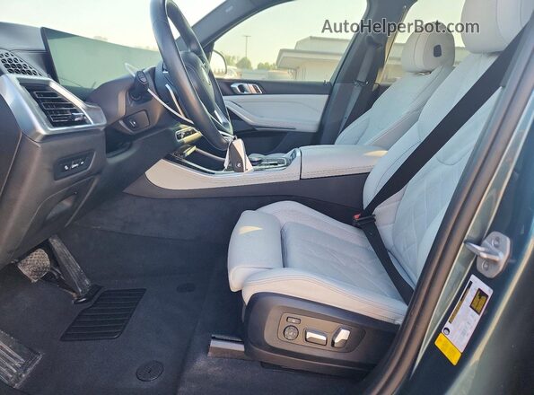 5UX13EU0XR9U15983 2024 BMW X5 Green Սալոնի դիմացի տեսք