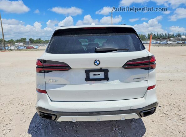 5UX13EU0XS9Z30598 2025 BMW X5 White Вид ззаду